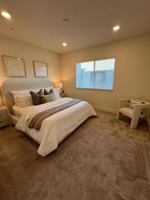 3839 Development Terrace, Fremont CA: https://media.crmls.org/mediaz/c9d56f0c-401b-46d6-8f94-0d3590cc6ff9.jpg