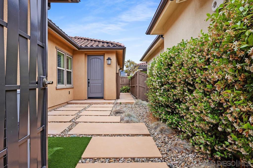 8169 Auberge Cir - photo 4