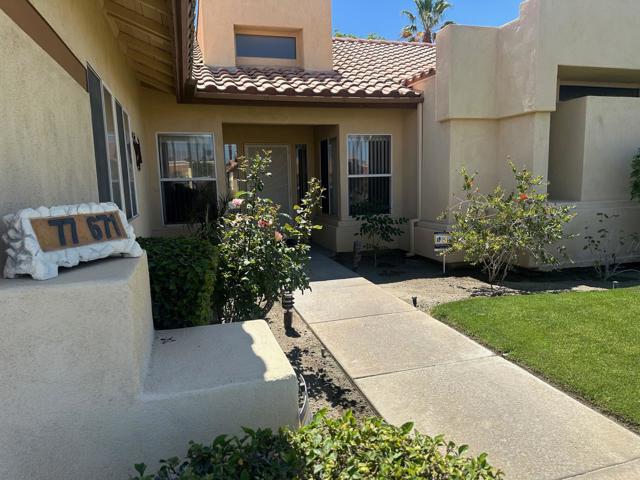 77671 Barons Circle, Palm Desert CA: https://media.crmls.org/mediaz/c9d6e253-2e10-4404-a931-cab888995a35.jpg