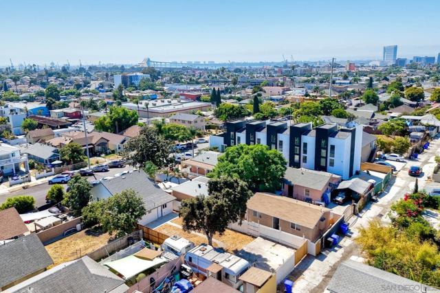 2680 L St, San Diego CA: https://media.crmls.org/mediaz/c9d6edc9-593e-4543-a021-42c541d48568.jpg