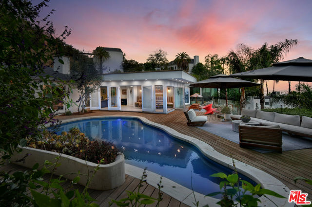2137 Sunset Plaza Dr. photo 39