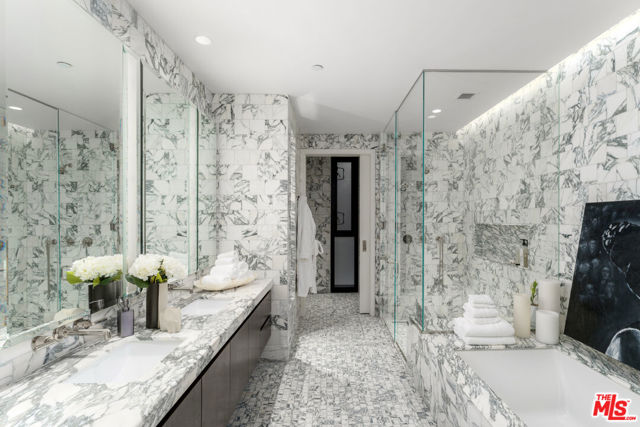 8420 W Sunset Boulevard, West Hollywood CA: https://media.crmls.org/mediaz/c9d74102-7192-414b-b9a1-c269b775cba8.jpg