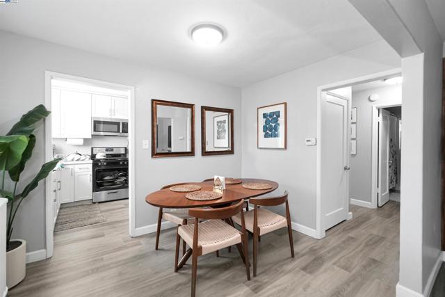 21926 Victory Dr, Hayward CA: https://media.crmls.org/mediaz/c9d76224-ba89-4bdd-be91-6855a9f55b7a.jpg