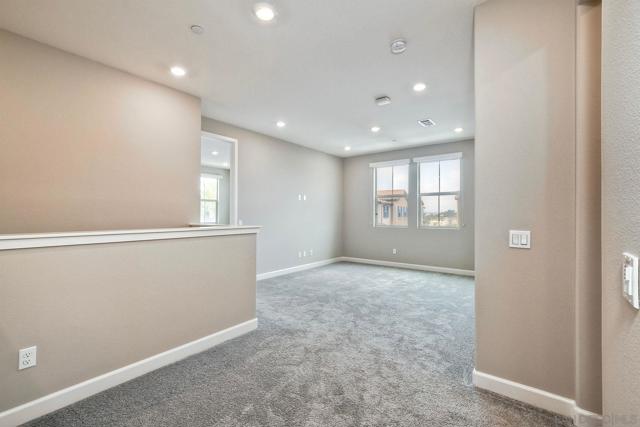 1097 Delpy View Point, Vista CA: https://media.crmls.org/mediaz/c9d79cc0-c746-4ab6-9253-3877c9425b43.jpg