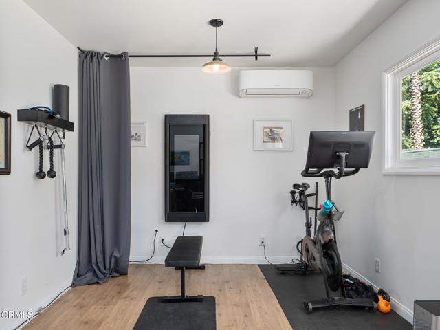 1327 Campbell Street, Glendale CA: https://media.crmls.org/mediaz/c9d833cf-0a19-43bc-8db3-f19a227619ac.jpg