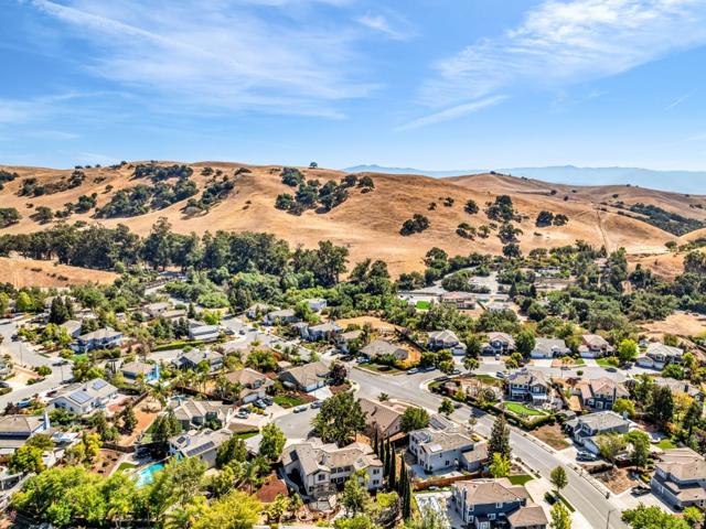 6252 Placid Court, San Jose CA: https://media.crmls.org/mediaz/c9d84167-d606-4b2b-b267-e4c2e740e9a2.jpg