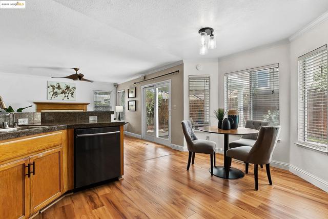 20 Goldmeadow Ct, Brentwood CA: https://media.crmls.org/mediaz/c9d84a0c-de03-4744-abf1-7eed4dfc23f0.jpg