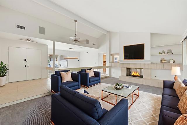 Detail Gallery Image 3 of 27 For 17765 Corte Erizo, San Diego,  CA 92128 - 3 Beds | 2 Baths