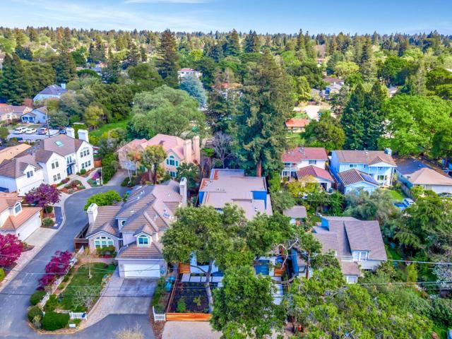 546 9th Avenue, Menlo Park CA: https://media.crmls.org/mediaz/c9d936b6-a5f7-4d26-9dbc-0036e8fe0871.jpg