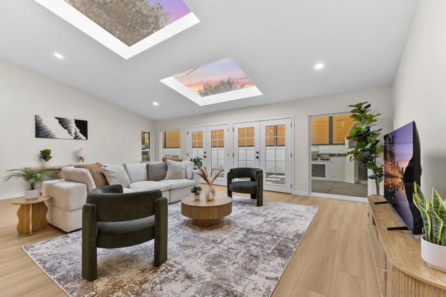 2128 Missouri St, San Diego CA: https://media.crmls.org/mediaz/c9d99c4e-a633-4e98-96f8-54d8f12c4362.jpg