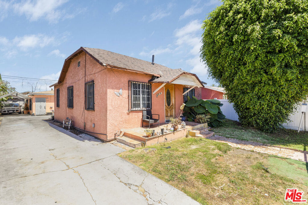 Multifamily at 719 E 110th Street