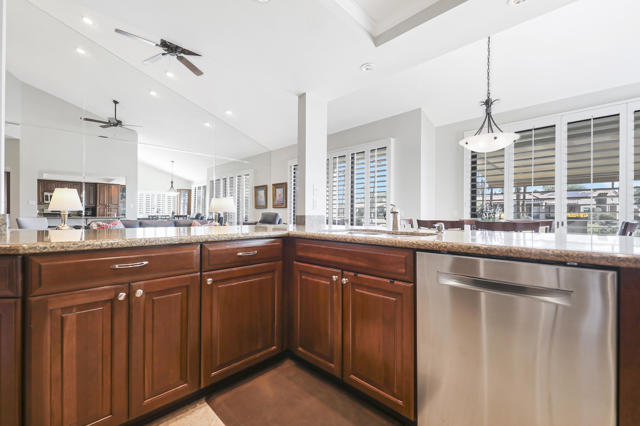 38488 Gazania Circle, Palm Desert CA: https://media.crmls.org/mediaz/c9d9ce33-2817-44d7-a71a-72cf0fa24b5e.jpg