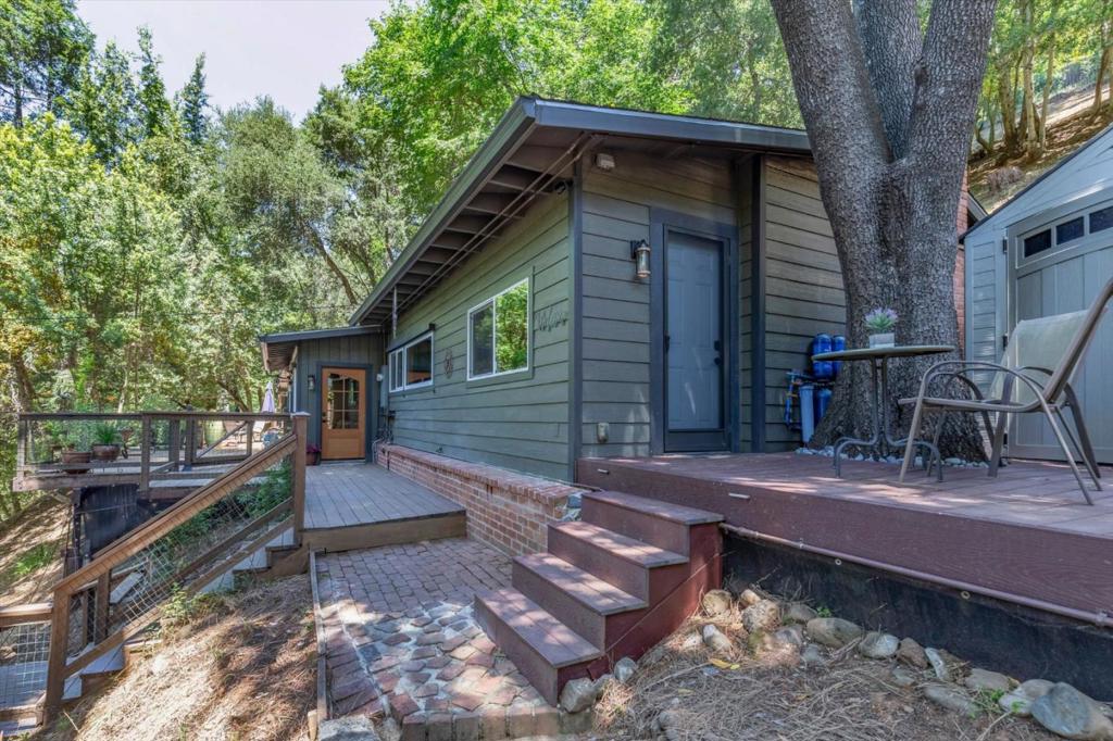 21477 Old Mine Road