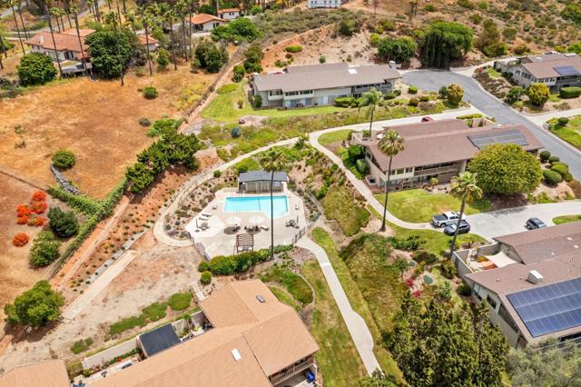 24 Via Alta Vis, Bonsall CA: https://media.crmls.org/mediaz/c9dd8f6b-3afc-4e92-8da2-35c23f36aff9.jpg