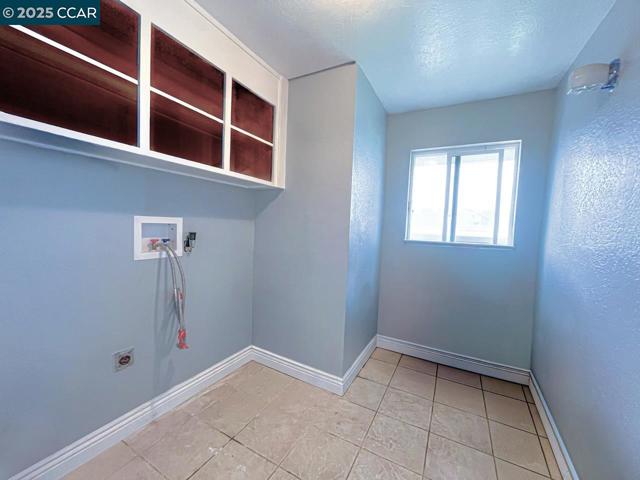 250 W Cypress Rd, Oakley CA: https://media.crmls.org/mediaz/c9ddc1a1-db51-40df-853e-cd8d9c3e729f.jpg
