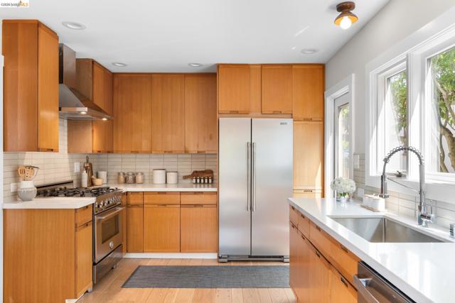 Image 18 of 60 For 260 Grizzly Peak Blvd