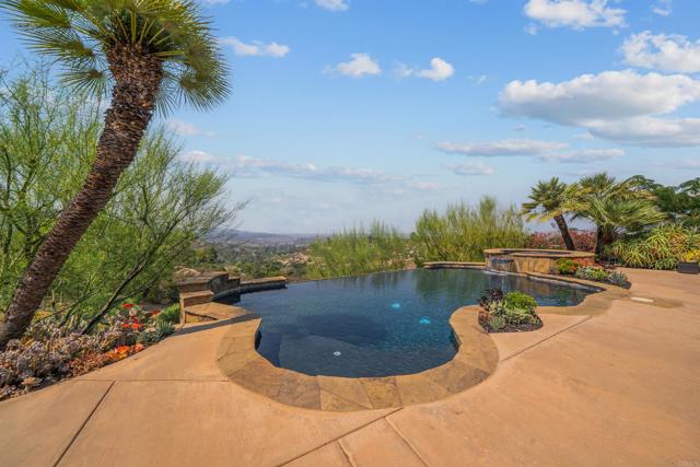 5102 Espinoza Road, El Cajon CA: https://media.crmls.org/mediaz/c9df7da1-defe-4640-8508-b25f7a3c2f63.jpg