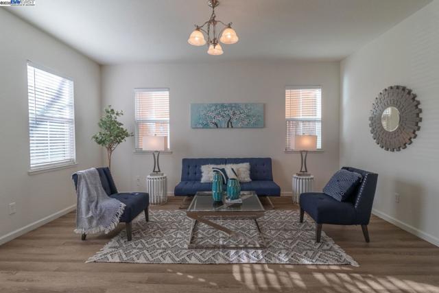 1526 Cat Tail Dr, Stockton CA: https://media.crmls.org/mediaz/c9dfaeba-91d9-4be7-bd06-5bdbd51517b5.jpg