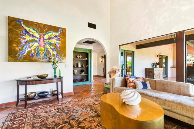 515 Del Oro Drive, Ojai CA: https://media.crmls.org/mediaz/c9e040cc-5e6d-44de-8672-8408454c721f.jpg