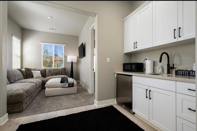51720 Marquis Lane, La Quinta CA: https://media.crmls.org/mediaz/c9e098f0-7a1a-4c98-97ac-05803f29a82d.jpg