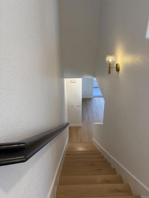 Detail Gallery Image 10 of 11 For 815 Harbor Cliff Way #239,  Oceanside,  CA 92054 - 3 Beds | 3/1 Baths