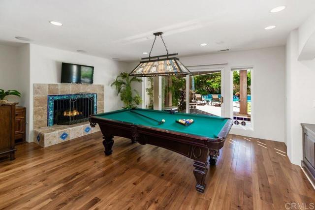 1470 Rubenstein Ave, Cardiff by the Sea CA: https://media.crmls.org/mediaz/c9e0e74f-3a30-459c-916e-73a1bb41e60c.jpg