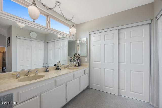 974 Hillview Cir Simi Valley-large-037-0