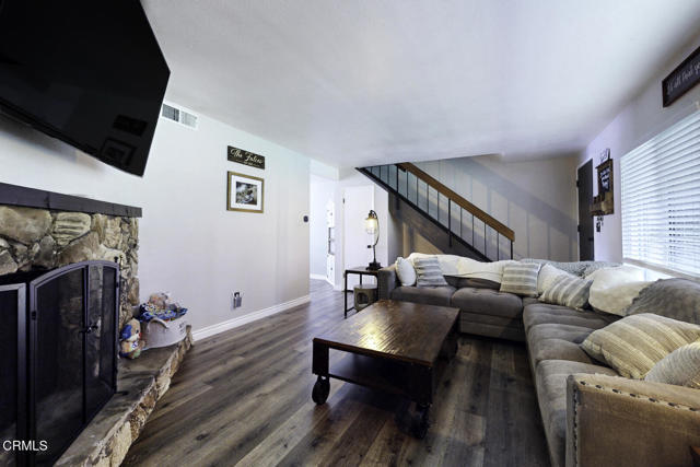 680 Redwood Lane, San Dimas CA: https://media.crmls.org/mediaz/c9e1964f-2450-4729-ac4e-9f261e767c64.jpg