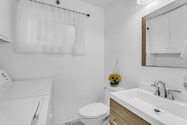 3550 Carter Drive, South San Francisco CA: https://media.crmls.org/mediaz/c9e238ec-79ae-4af0-af27-ed0cfcb9dfba.jpg