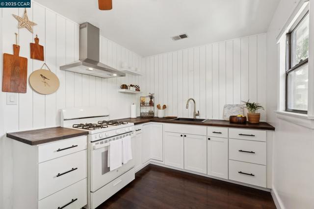 10 pendegast st., Woodland CA: https://media.crmls.org/mediaz/c9e28131-39ff-4e71-9739-42c0b98eb6fc.jpg