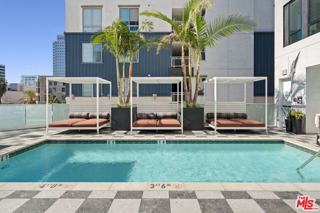 250 E Broadway, Long Beach CA: https://media.crmls.org/mediaz/c9e32eaf-3b36-4a3d-808a-38625e9c39a9.jpg