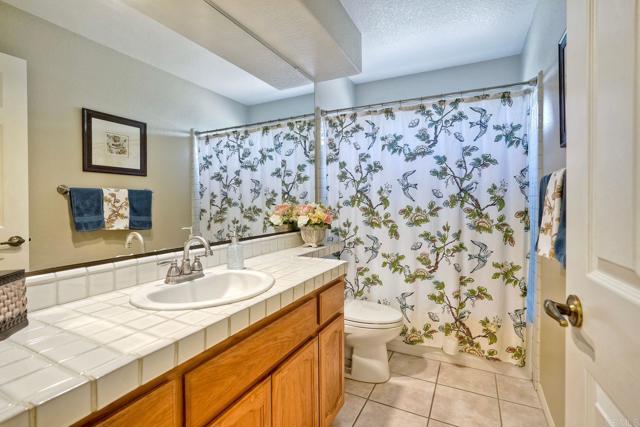 Detail Gallery Image 16 of 47 For 14013 Saddlewood Dr, Poway,  CA 92064 - 4 Beds | 3 Baths