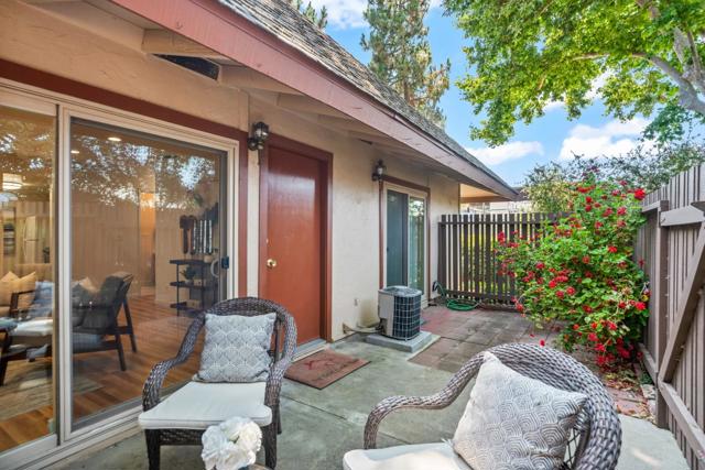 205 W Red Oak Drive, Sunnyvale CA: https://media.crmls.org/mediaz/c9e46233-fcd4-4a09-9bc1-5600f21bd727.jpg