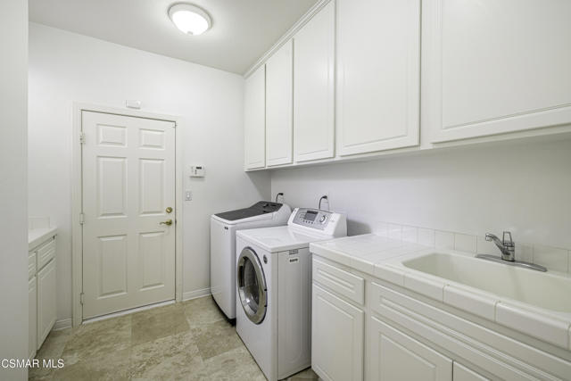 3178 Sunset Hills Boulevard, Thousand Oaks CA: https://media.crmls.org/mediaz/c9e48ed1-3176-4b1e-ae6c-f774d15f3ebc.jpg