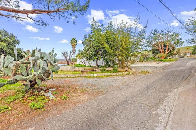 2363 Pleasant Acres Drive, San Jose CA: https://media.crmls.org/mediaz/c9e51e74-9b2c-4ebf-bc3d-4fb8889d630a.jpg