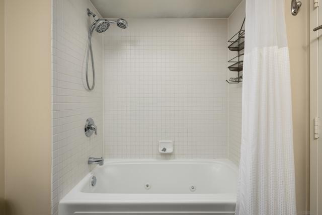 500 W Harbor Dr, San Diego CA: https://media.crmls.org/mediaz/c9e55a4a-ad04-4021-8c87-63a90bddbc49.jpg