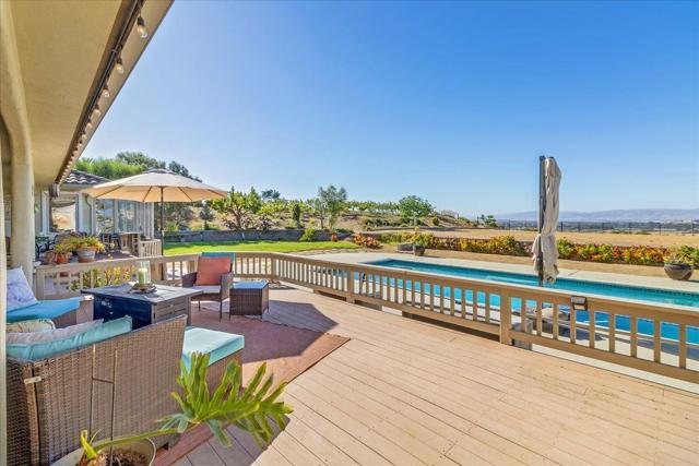 4116 Ashford Circle, Hollister CA: https://media.crmls.org/mediaz/c9e5696d-fedc-40f2-b376-732996ee9051.jpg