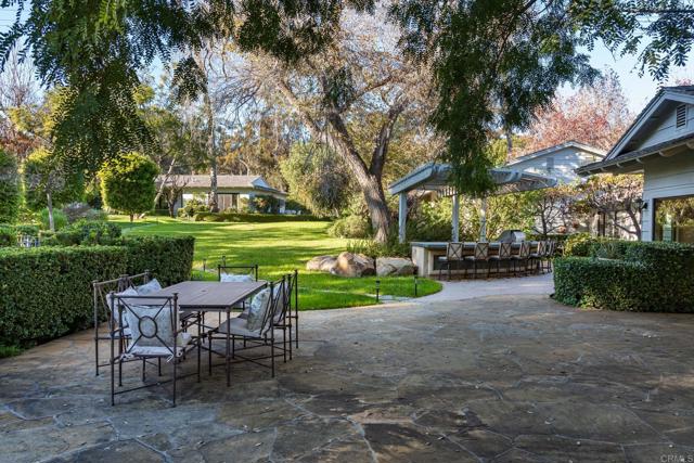 Image 28 of 39 For 16041 Via Del Alba