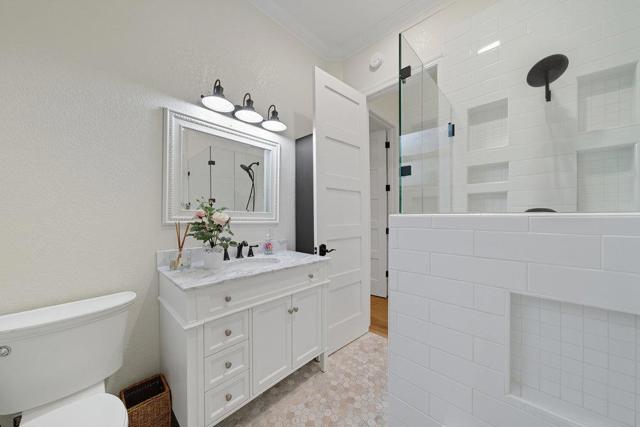 320 N Ellsworth Avenue, San Mateo CA: https://media.crmls.org/mediaz/c9e5fb31-b7ab-4e7f-ab0f-9bf9ff405b61.jpg