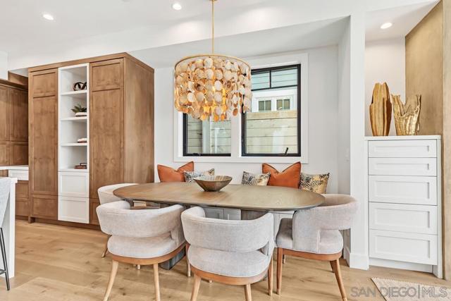 847 G Avenue, Coronado CA: https://media.crmls.org/mediaz/c9e65bc8-d4b6-44a8-8483-ead0a49ba96b.jpg