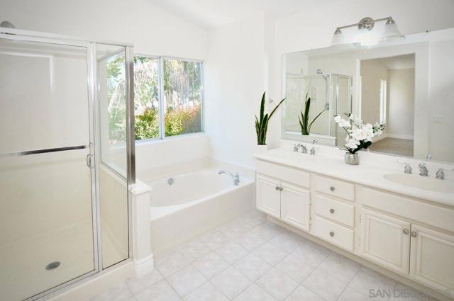 10878 Caminito Colorado, San Diego CA: https://media.crmls.org/mediaz/c9e712ce-9c1a-4815-9537-1af90a416513.jpg