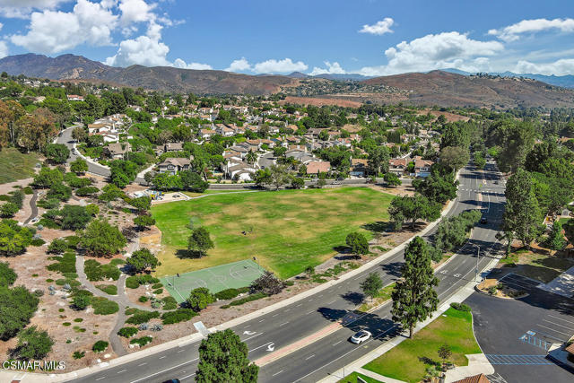 3331 Monte Carlo Drive, Thousand Oaks CA: https://media.crmls.org/mediaz/c9e7b5a2-c955-4380-ab72-cb33eb805b4d.jpg