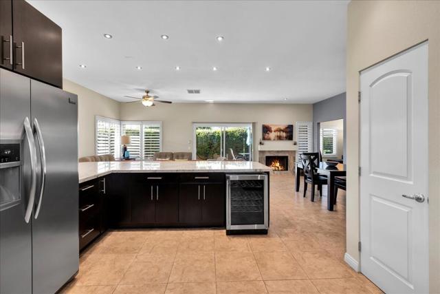 44269 Portofino Court, Palm Desert CA: https://media.crmls.org/mediaz/c9e7d3ad-cd1d-4fbf-b950-dd9c292265af.jpg