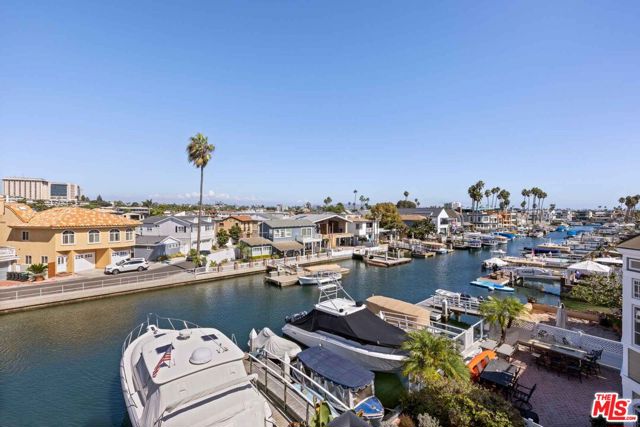 4106 River Avenue, Newport Beach CA: https://media.crmls.org/mediaz/c9e82530-3d99-468e-8900-5f751fd236ea.jpg