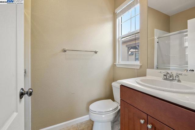 670 W Privado Way, Mountain House CA: https://media.crmls.org/mediaz/c9e8f08a-2724-44c8-8f6a-7fae8fb0d5e0.jpg