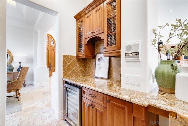 15397 Rock Creek Ln, El Cajon CA: https://media.crmls.org/mediaz/c9e96cc4-4d05-4be1-9d0a-75424db9a959.jpg