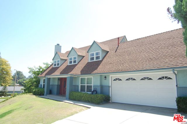 12158 Bambi Place, Granada Hills CA: https://media.crmls.org/mediaz/c9ea54b4-718a-4985-9203-7ac5e3b6ef74.jpg