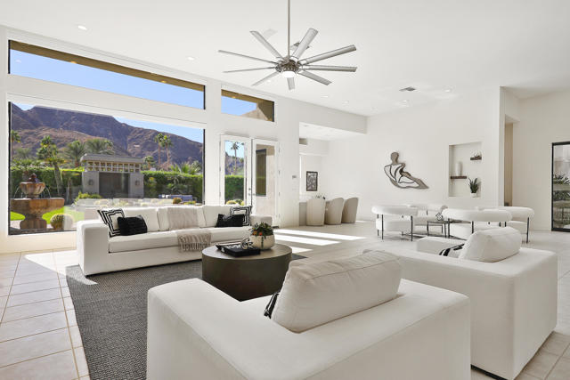 Image 14 of 53 For 77080 Sandpiper Drive