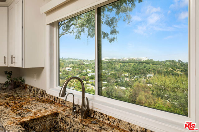 1018 N Tigertail Road, Los Angeles CA: https://media.crmls.org/mediaz/c9eade82-f6a0-4dc5-8591-4bab402724f3.jpg