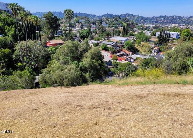 3545 The Paseo, Los Angeles CA: https://media.crmls.org/mediaz/c9eb39e9-416f-446f-b2d4-4cfe5ed2a569.jpg